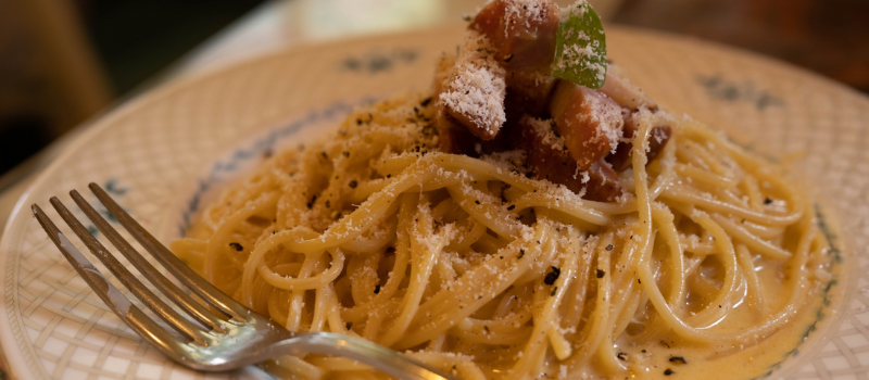 クリームソースパスタ